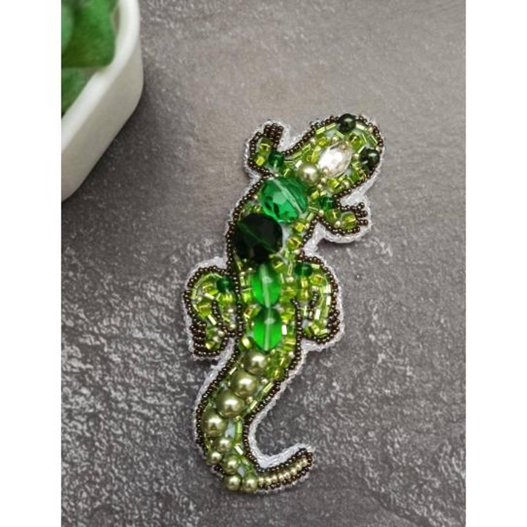 Crystal Art Beadwork Kit For Creating Broоch Lizard